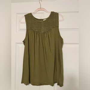 Crotchet neck tank top